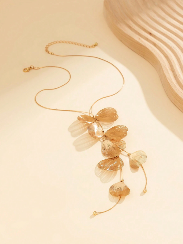 Colar de Decote Boho Chic com Laço e Folha - Image 4